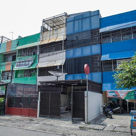 Reddoorz @ Jalan Biak Roxy Jakarta Eksteriør bilde