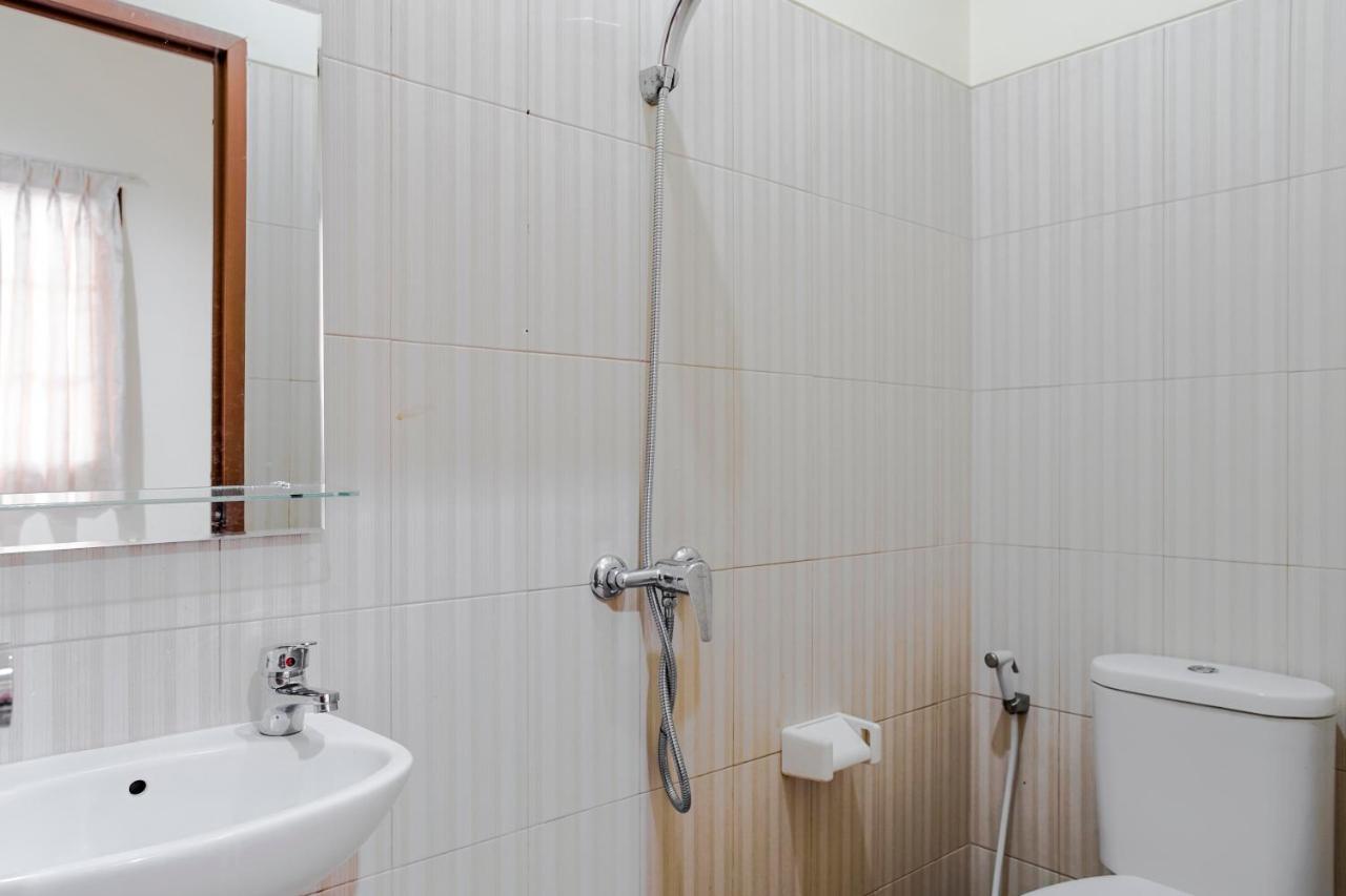 Reddoorz @ Jalan Biak Roxy Jakarta Eksteriør bilde