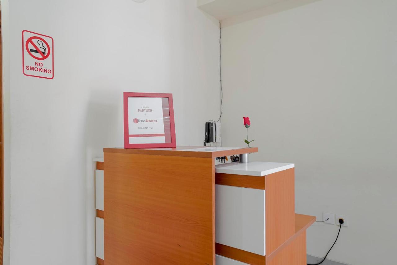 Reddoorz @ Jalan Biak Roxy Jakarta Eksteriør bilde