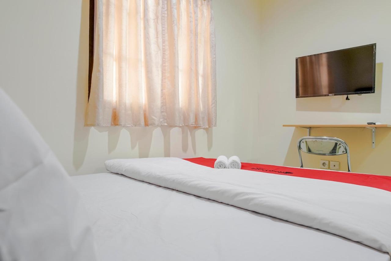 Reddoorz @ Jalan Biak Roxy Jakarta Eksteriør bilde