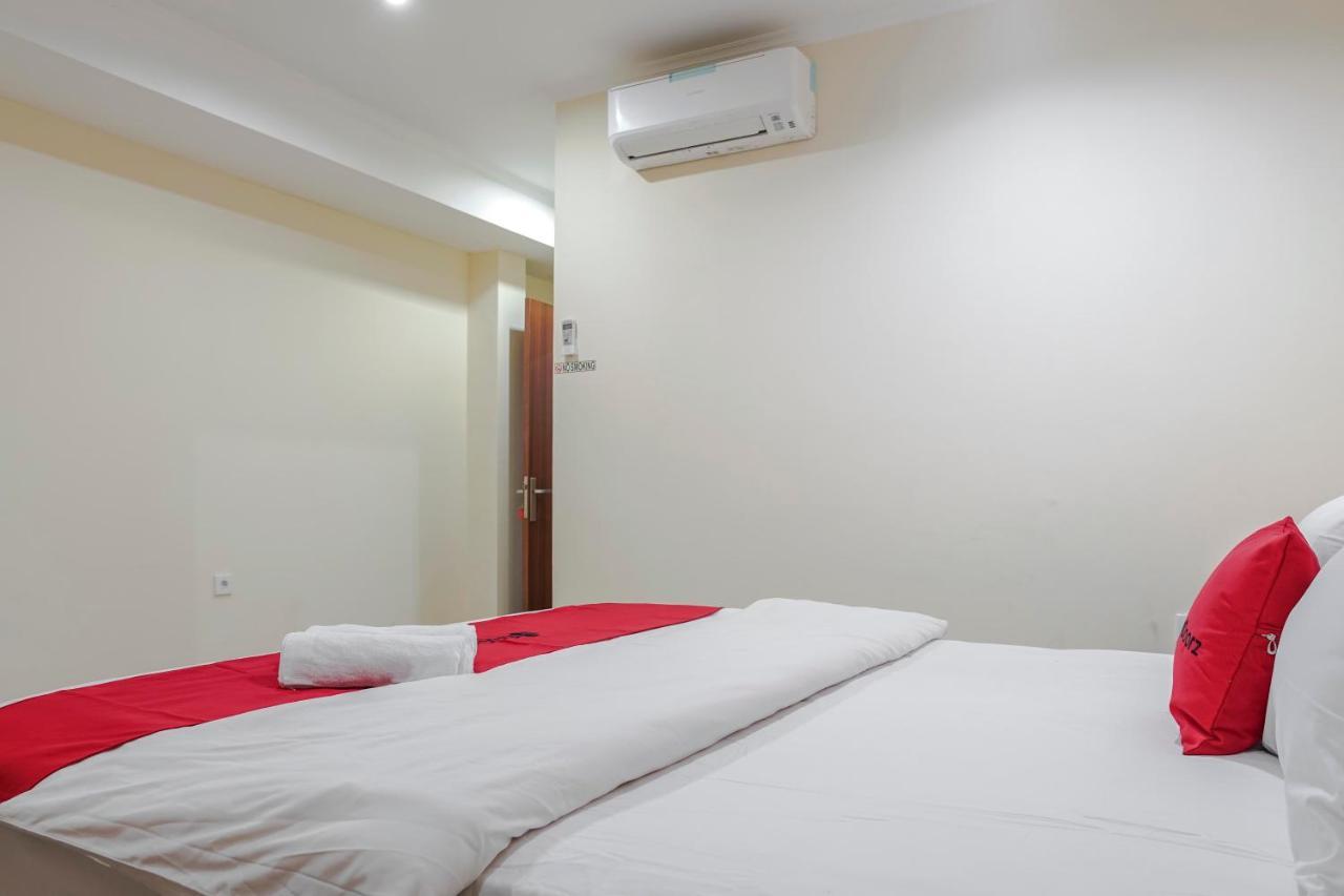 Reddoorz @ Jalan Biak Roxy Jakarta Eksteriør bilde