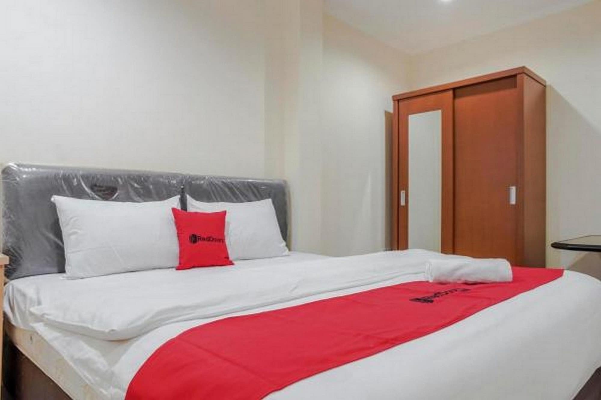 Reddoorz @ Jalan Biak Roxy Jakarta Eksteriør bilde